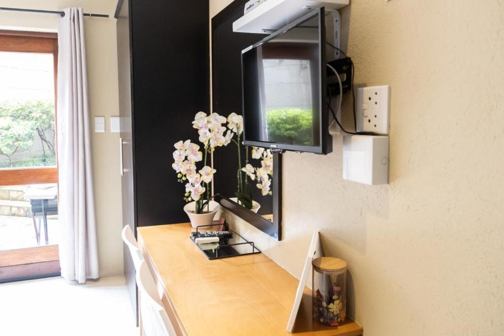 Mariu Upmarket Accommodation Mbombela Bagian luar foto